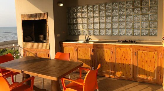 واحد مهسا ساحلی طبقه همکف در نور