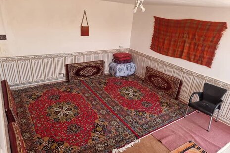 اتاق (1) در اقامتگاه بومگردی درمهاباد