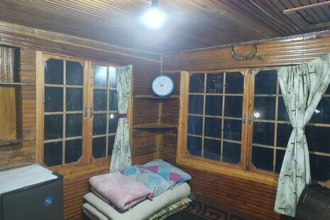 سوئیت ویلا زنبق در مجتمع اقامتی رشت