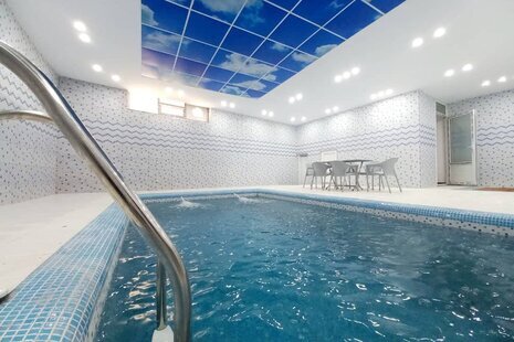 ویلا تریپلکس استخردارسرپوشیده دوخواب همراه با بیلیارد و ایرهاکی ملورین در رودهن