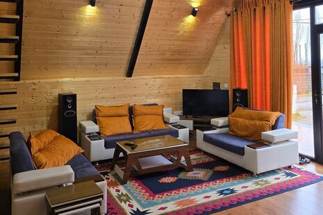 کلبه سوئیسی جکوزی دار دوخواب آراد در چالوس