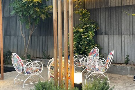 کلبه سوئیسی استخردار مبله دوخواب در چهارباغ