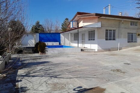 باغ ویلا دوبلکس استخردار دوخواب مبله در کردان