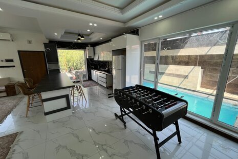 ویلا مدرن استخردار 2 خواب رز در شهریار