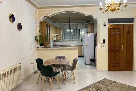 آپارتمان مبله دوخواب طبقه اول در شیراز