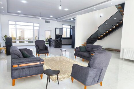 ویلا دوبلکس استخر آبگرم 3 خواب مستر در زعفرانیه کردان (2)