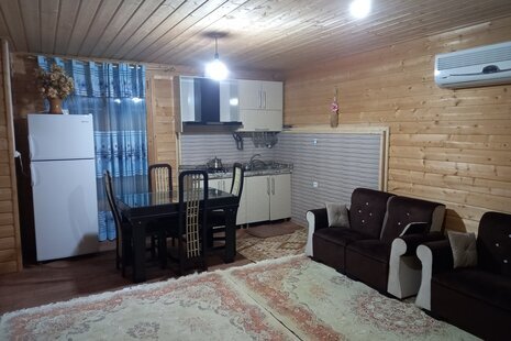 کلبه چوبی دوبلکس دو خواب چشمه در روستا ورمیه ماسال