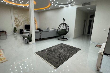 ویلا سه خواب استخردار رز آبی در چهارباغ