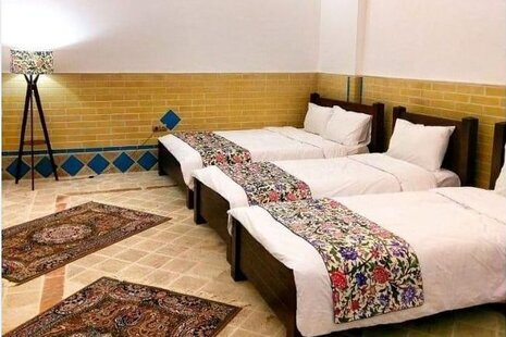 اتاق 4 تخته در هتل سنتی در یزد