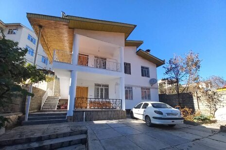 واحد دوخواب در طبقه همکف ویلا در کلاردشت