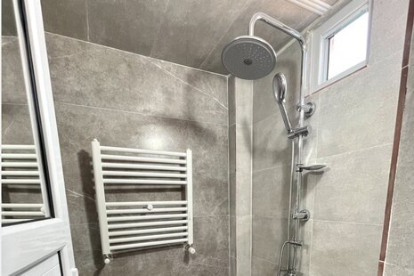 واحد دوخواب در طبقه اول ویلا جنگلی گیسوم در بهشهر