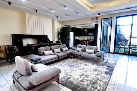 ویلا دوبلکس سه خواب فول استخر جکوزی دار در چهارباغ