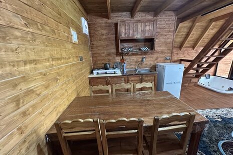 کلبه سوئیسی دوخواب الماس شمال در شیرگاه