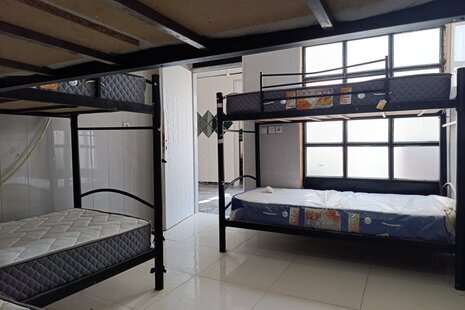 واحد شش تخت ویژه بانوان در پانسیون اهواز