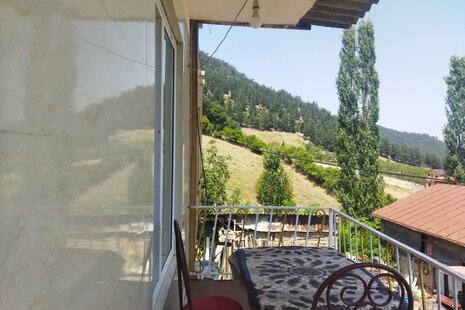 واحد مبله تکخواب در طبقه اول ویلای علی آباد