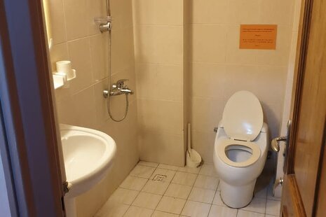 سوئیت 25 متری شروین در اصفهان