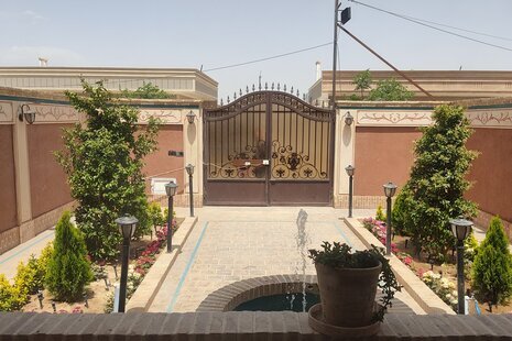 ویلا سنتی تکخواب هانا در کاشان