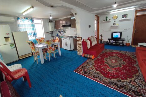 واحد تکخواب مبله در طبقه همکف ویلا جنگلی رحیم آباد