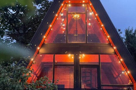 کلبه سوئیسی دوبلکس تکخواب جکوزی دار کلهو در شیرگاه