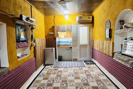 اتاق ناخدا یوسف در اقامتگاه بومگردی کنگان