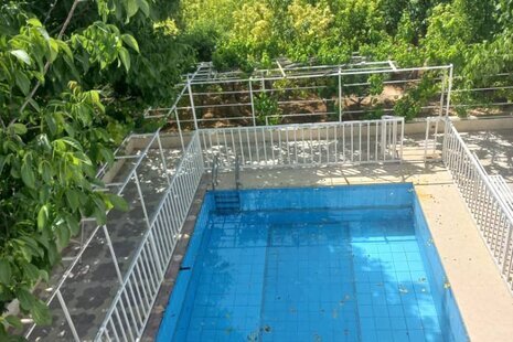 ویلا استخردار دوخواب مبله اسنو وایت در شیراز