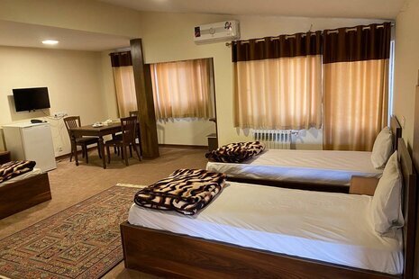 واحد تکخواب 5 تخته در هتل آپارتمان صومعه سرا