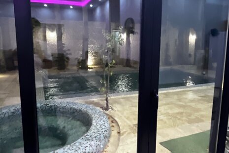 ویلا استخر دوخواب لوتوس در چهارباغ