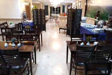 واحد مبله تکخواب 5 نفره در هتل آپارتمان در مشهد