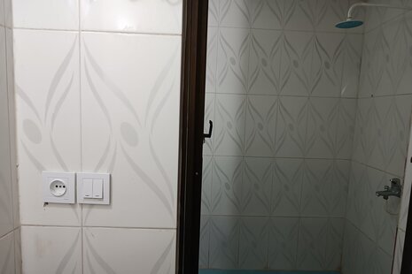 ویلا دوبلکس جنگلی تکخواب ماه در زیرآب