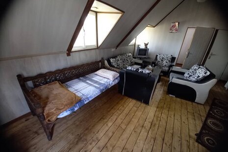 واحد تکخواب در طبقه دوم ویلای رز 1 لاهیجان