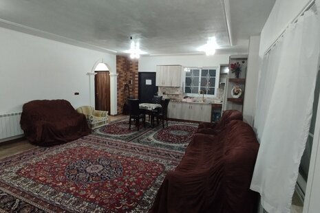 واحد تکخواب پدر و پسر در طبقه اول ویلای فومن