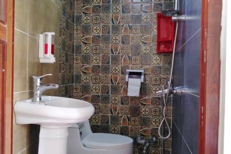 اتاق 8 در اقامتگاه بومگردی شیراز