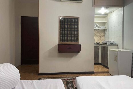 اتاق چهار تخت 201 در هتل مشهد
