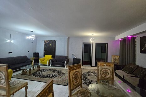 ویلا سه خواب استخردار شقایق در چهارباغ