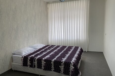 آپارتمان مبله سه خواب طبقه اول در مشهد