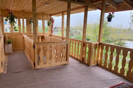 واحد تکخواب حکمت در طبقه اول ویلا روستای داخل پایین