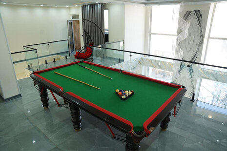 ویلا دوبلکس استخردار مبله سه خواب نارون در چهارباغ