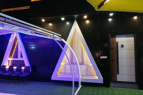 ویلا استخردار مبله دوخواب آراد هوم در چهارباغ