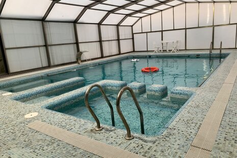 ویلا مبله تریبلکس چهارخواب استخردار سفید در دماوند