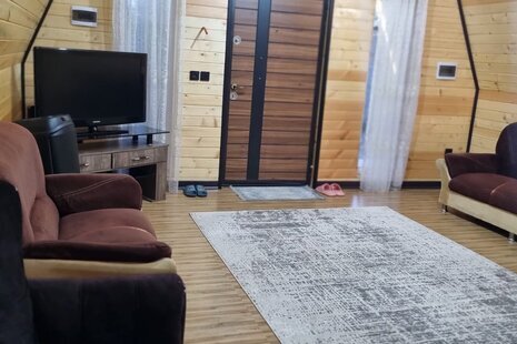 کلبه سوئیسی دوخواب مبله دریا در محمودآباد