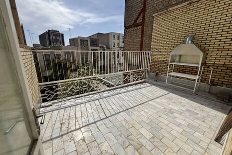 سوئیت مبله 43 متری طبقه اول در قم