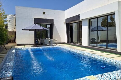 ویلا دوخواب استخردار مبله در چهارباغ