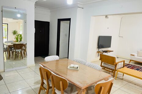 آپارتمان مبله چهار خواب در شیراز