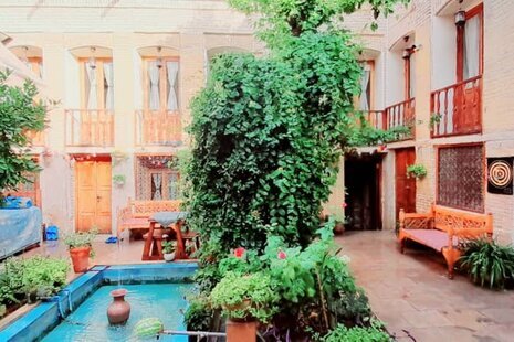 اتاق 3 در اقامتگاه بومگردی شیراز