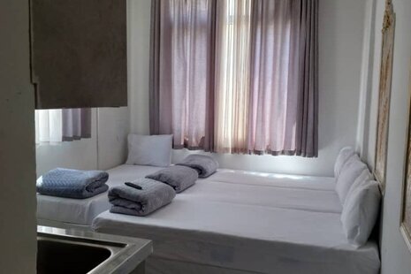 سوئیت 4 نفره هتلی شیک در مسافرخانه مشهد