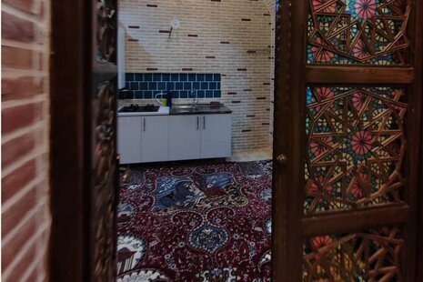 اتاق سه راه رئیس در اقامتگاه بومگردی کاشان