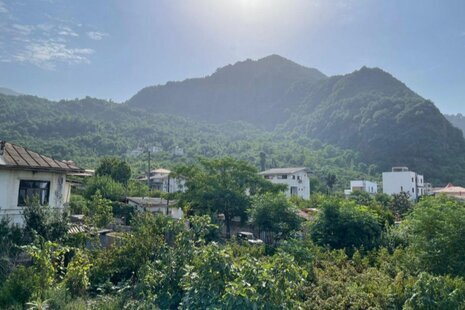 واحد تکخواب در طبقه دوم ویلا جنگلی در رامسر