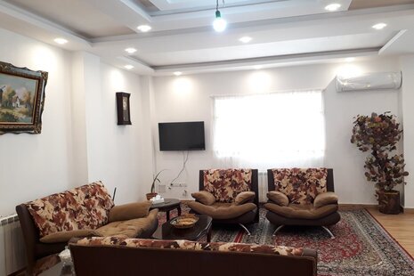 واحد در طبقه اول ویلا معلم رشت