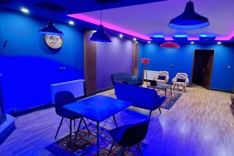 آپارتمان مبله دوخواب ایینه خانه1 در اصفهان