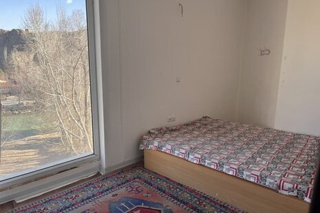 آپارتمان سه خواب مبله چهل ایوان در سامان
